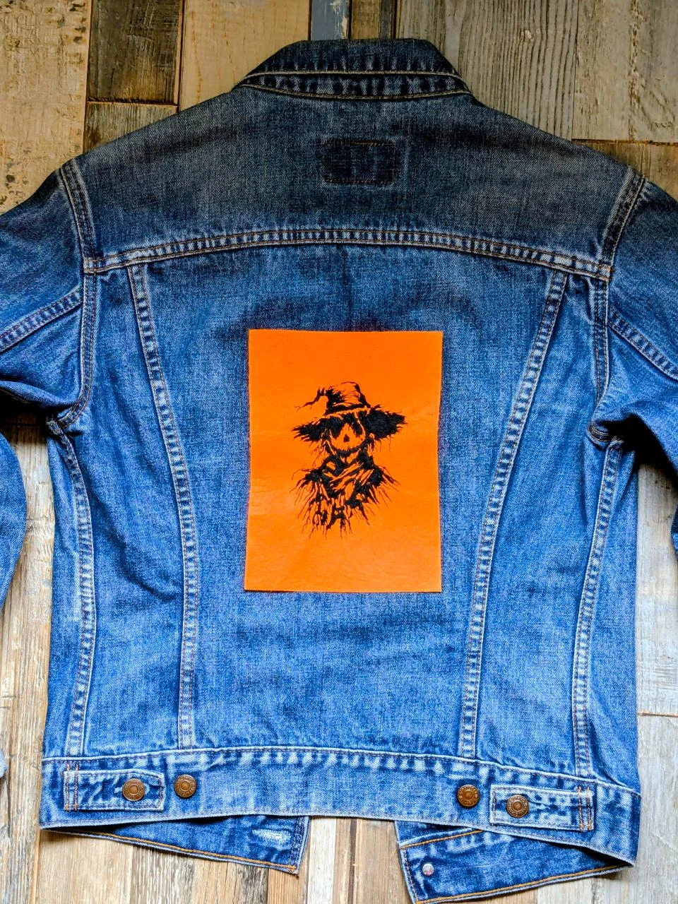 Broderie textile Epouvantail Halloween